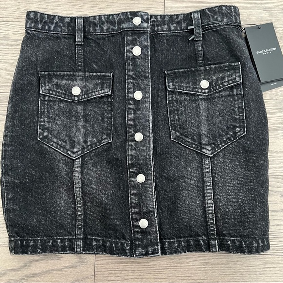 Saint Laurent Eighties Buttoned Skirt in Sandy Black Denim - Picture 5 of 8